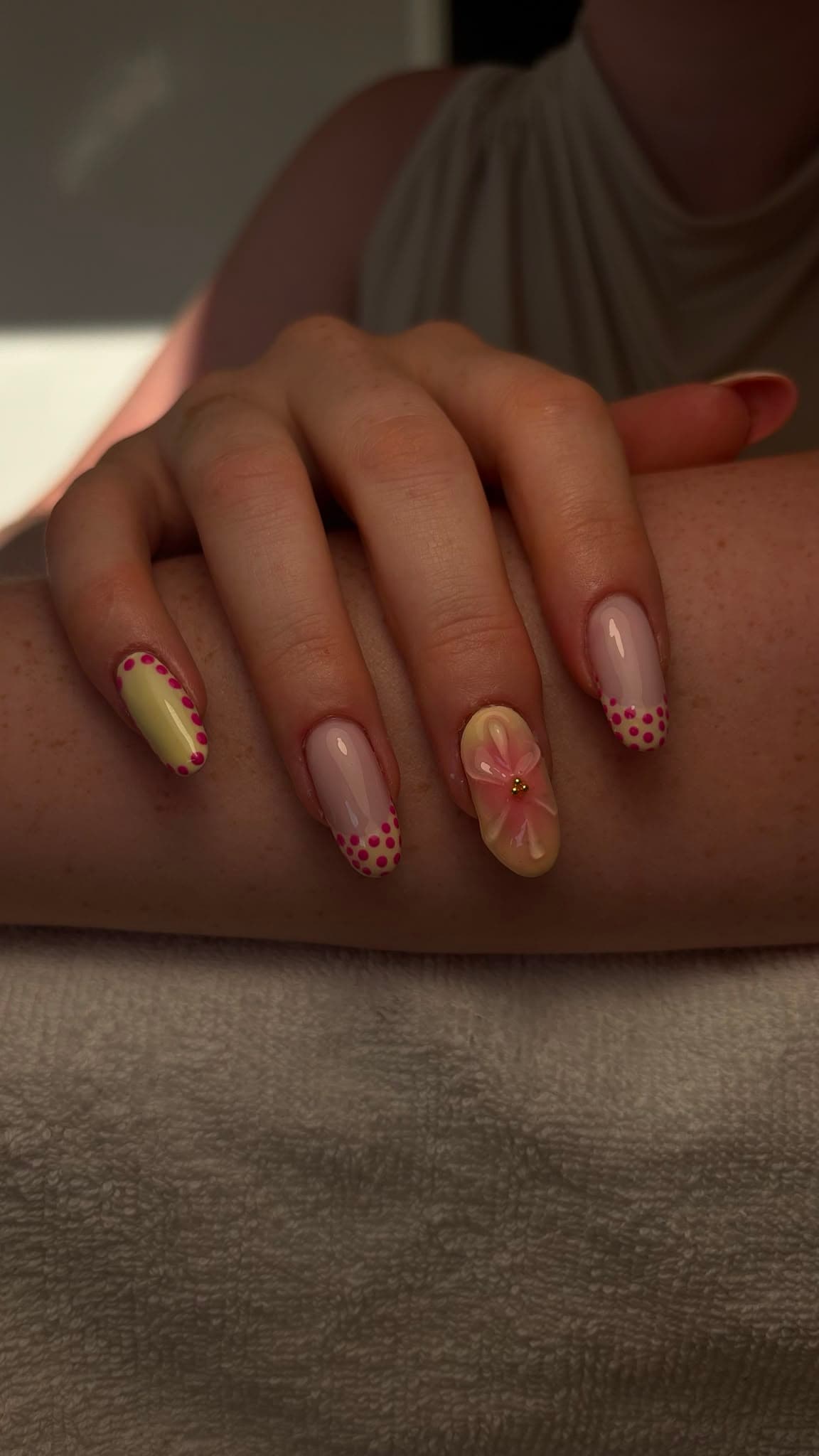 Sterke, natuurlijke hard gel nagels in Zoetermeer